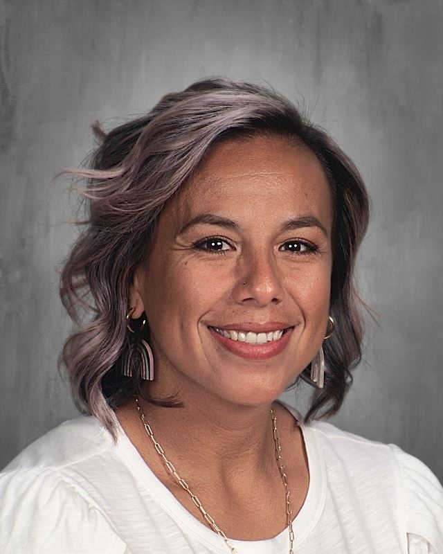 Mrs. Yesenia Wallace